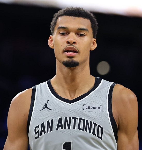 世俱杯买球-亚历山大34+5+5被批胜之不武，文班亚马历史第二人，雷霆复仇马刺