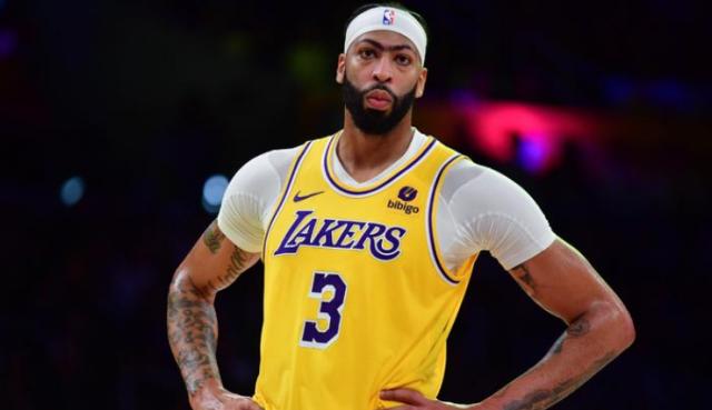 世俱杯赛程-本赛季唯一最佳阵+最佳防阵 戴维斯扛起湖人大旗